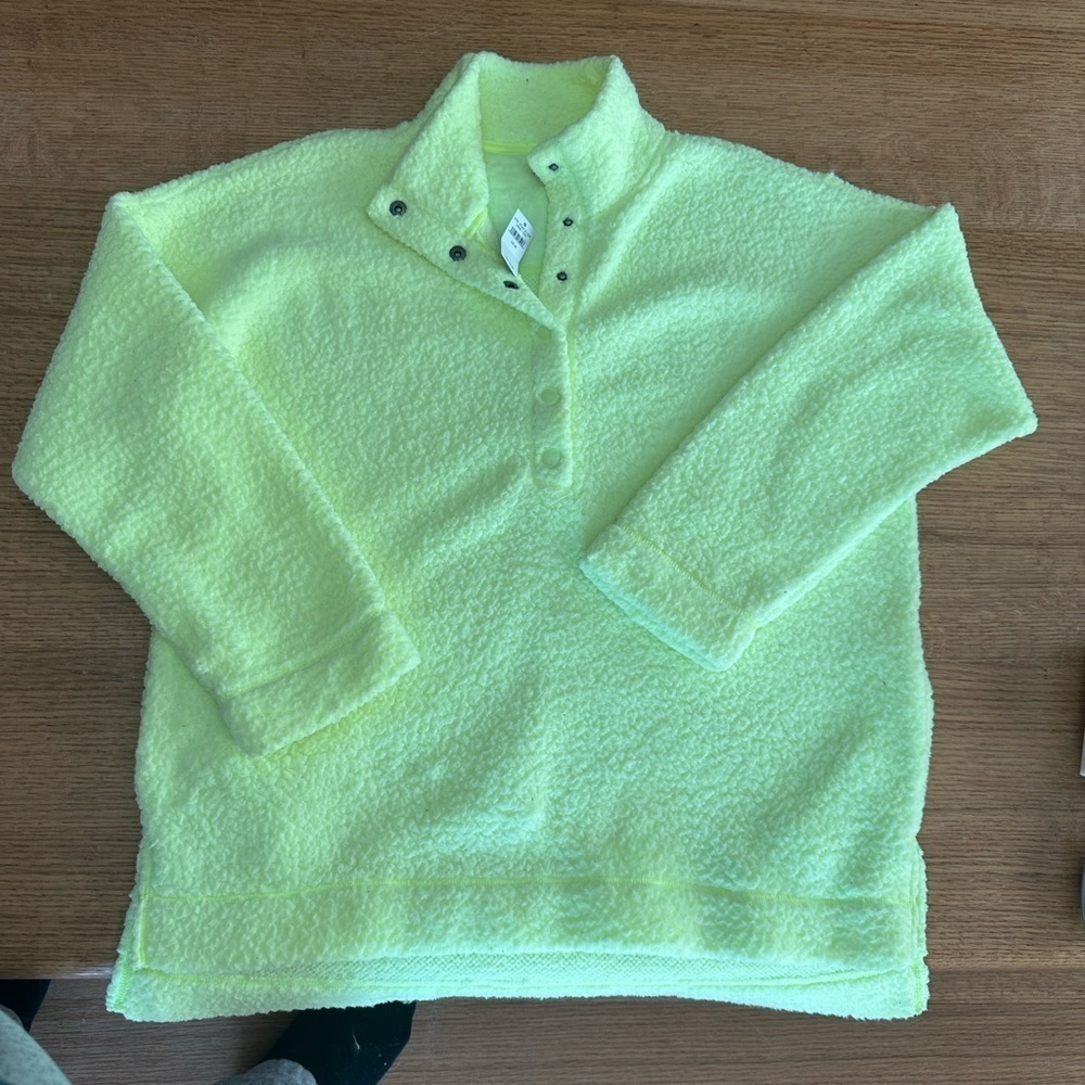 Aerie NWT Cloud Sherpa Oversized pullover tennis ball green sz medium 24” p2p - Picture 13 of 14